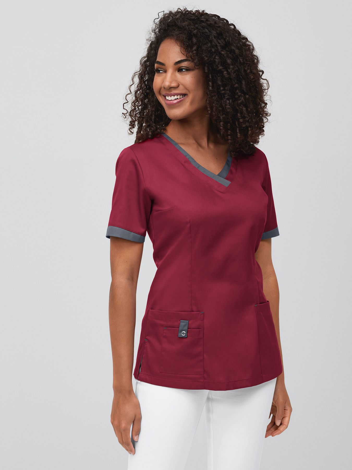 Tunique médicale facile à enfiler NICE