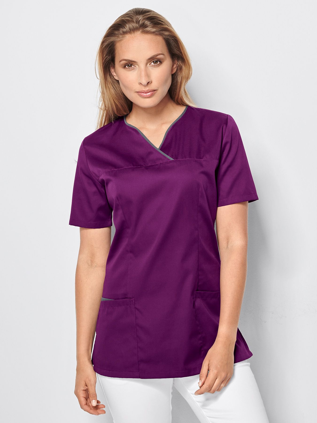 Tunique médicale facile à enfiler avec passepoil coloré