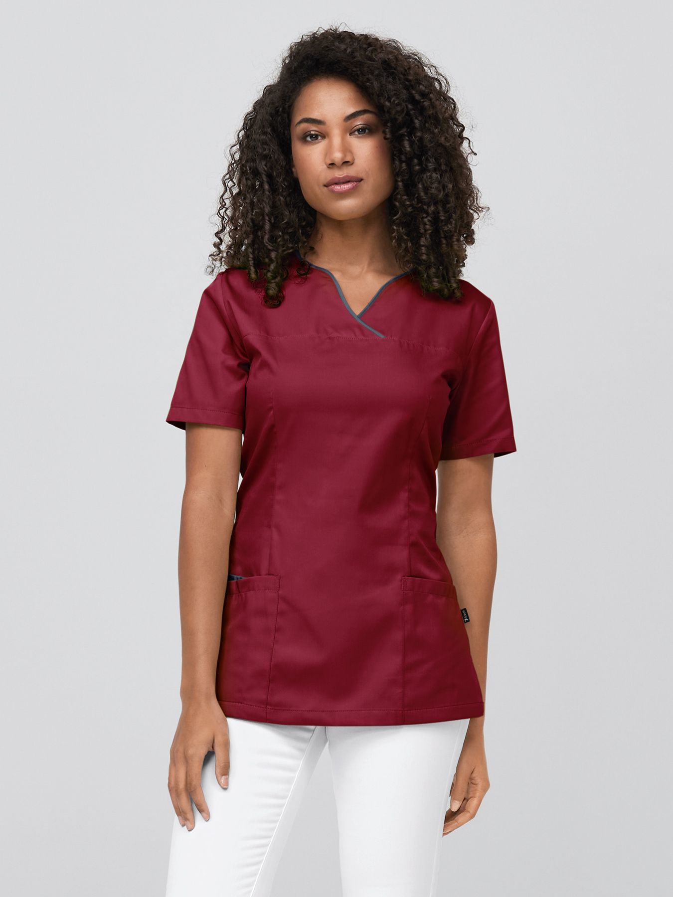 Tunique médicale facile à enfiler avec passepoil coloré