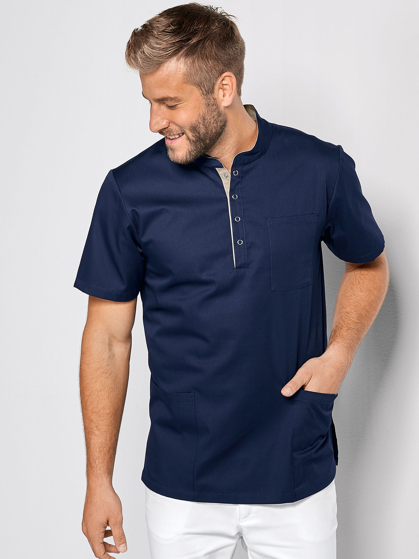 Tunique médicale facile à enfiler ANNAN – fermeture à boutons