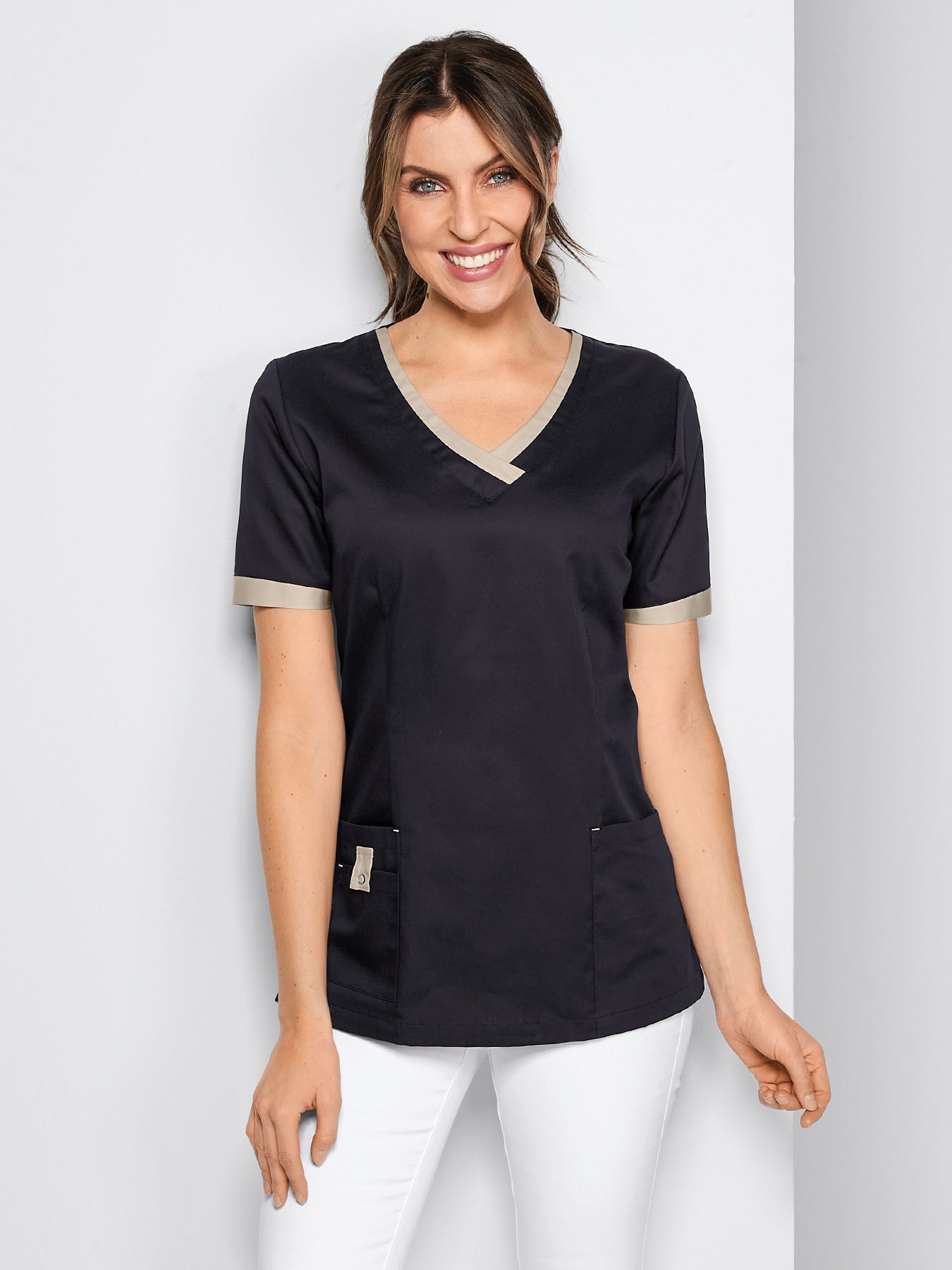 Tunique médicale facile à enfiler NICE